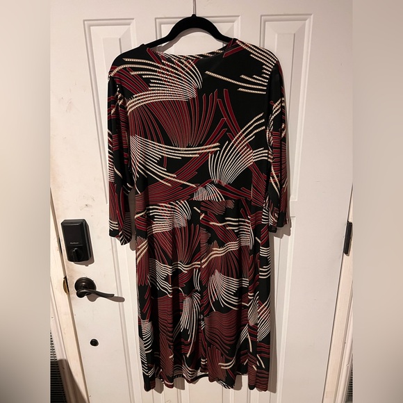 Sami & Jo Multicolor Abstract Top - Picture 3 of 4